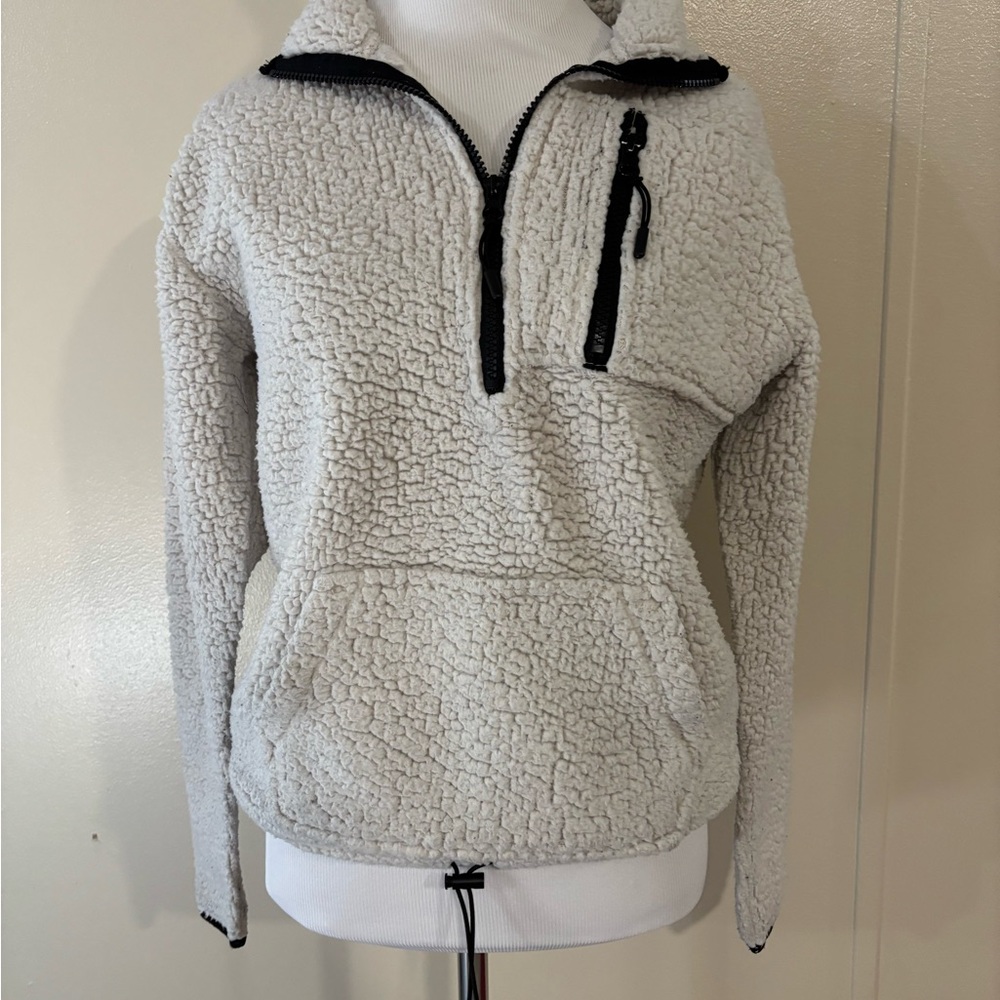 No Boundaries Women's Cream Sherpa Hoodie